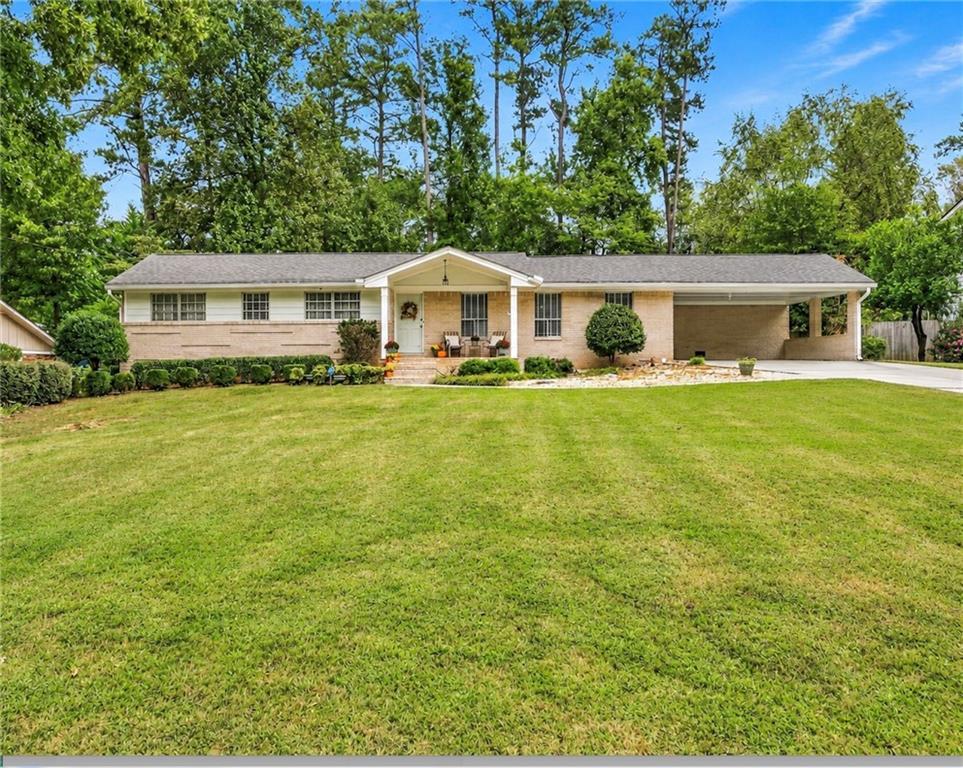 2338 Kings Point Dr., Dunwoody, GA 30338