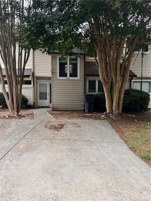 3275 Tennington Pl., Lawrenceville, GA 30044