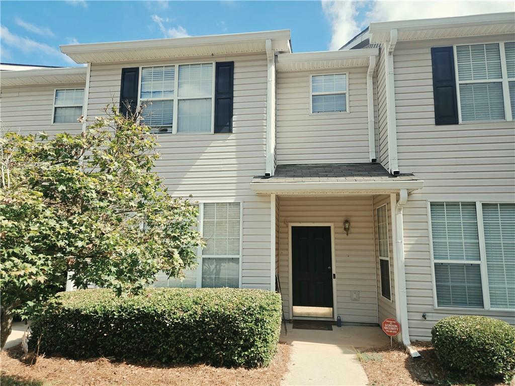 410 Rosewood Ln., Newnan, GA 30263