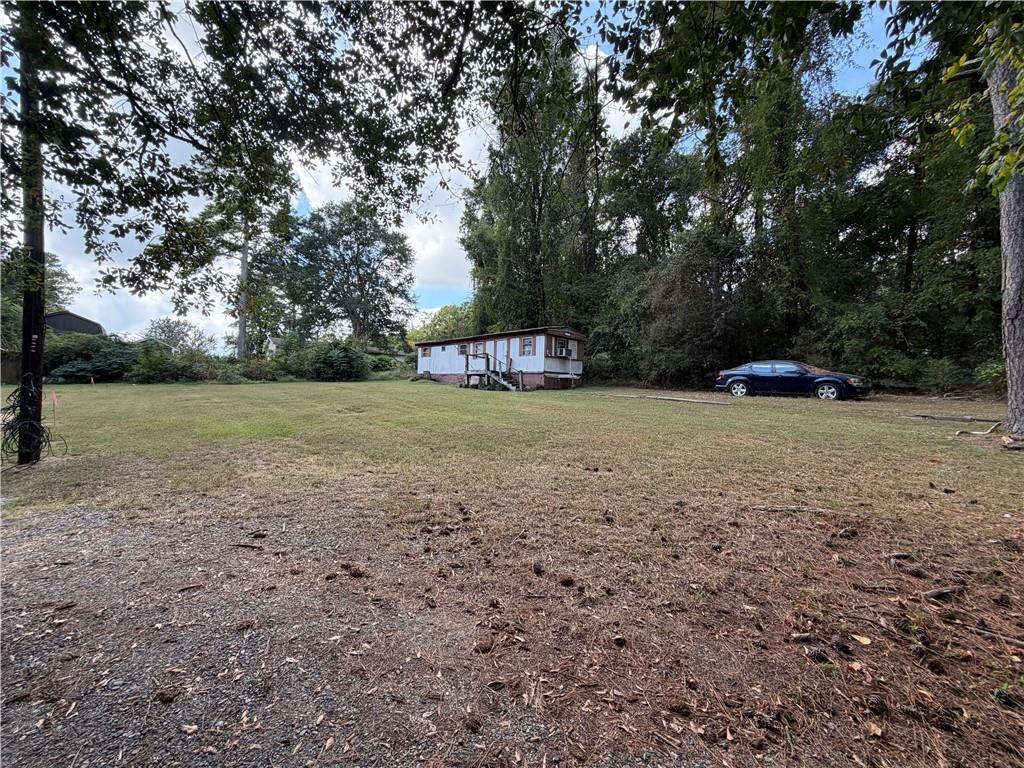 184 Sunset Rd., Acworth, GA 30101
