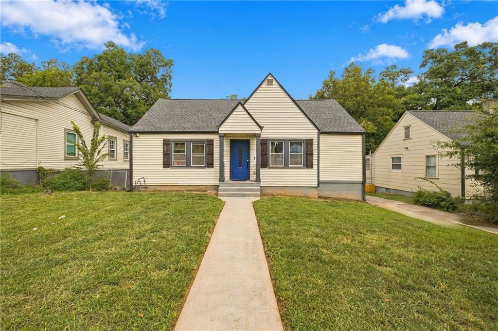1677 M L King Jr Dr., Atlanta, GA 30314