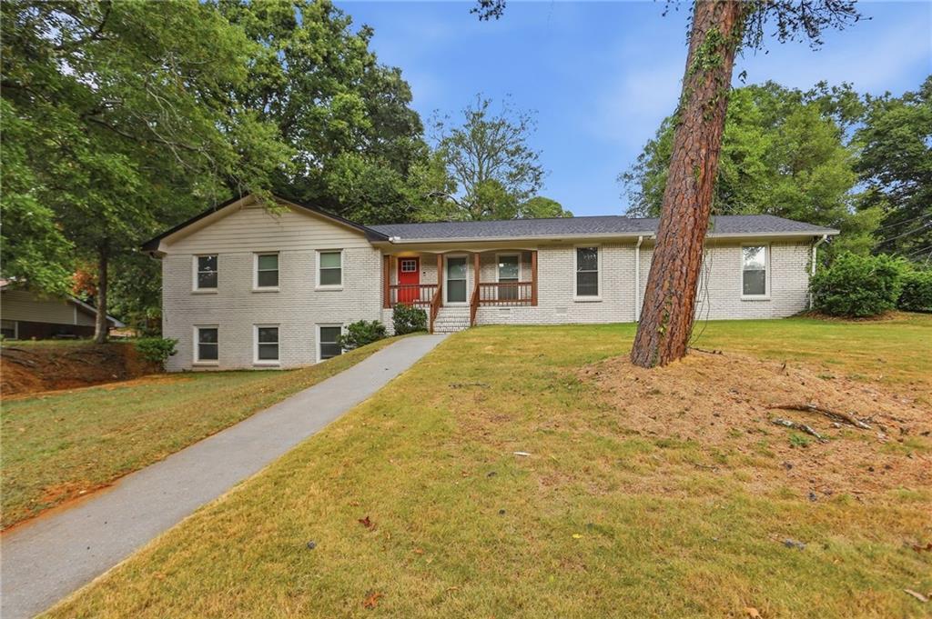 3570 Greentree Farms Dr., Decatur, GA 30034