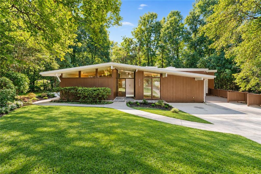 1213 Poplar Grove Dr., Atlanta, GA 30306