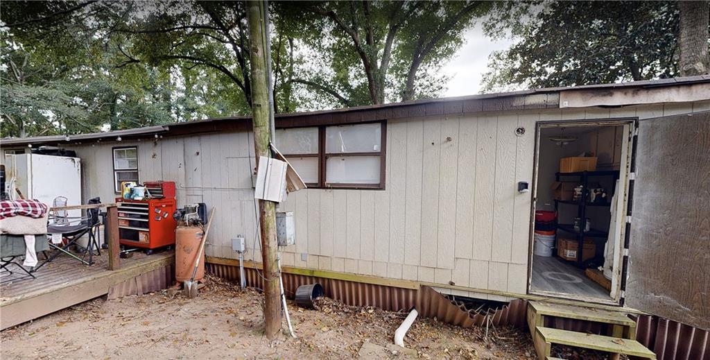 88 E Forest Dr., Woodstock, GA 30188
