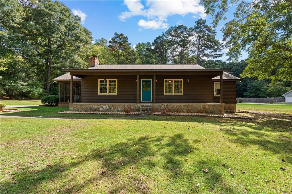 208 Bowden Rd., Ellenwood, GA 30294