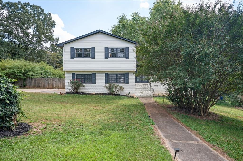 633 San Pablo Dr., Stone Mountain, GA 30083