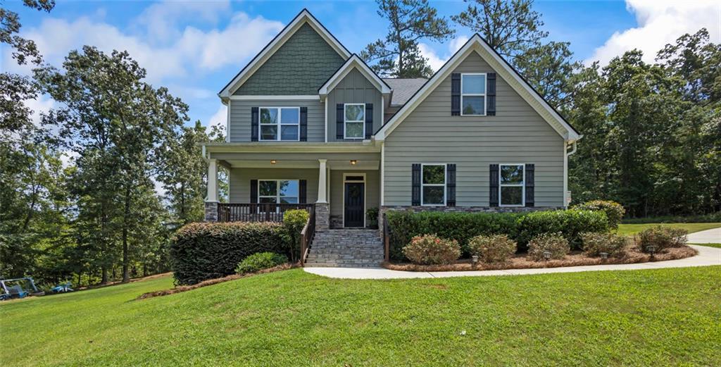 102 River Point Rd., Jackson, GA 30233