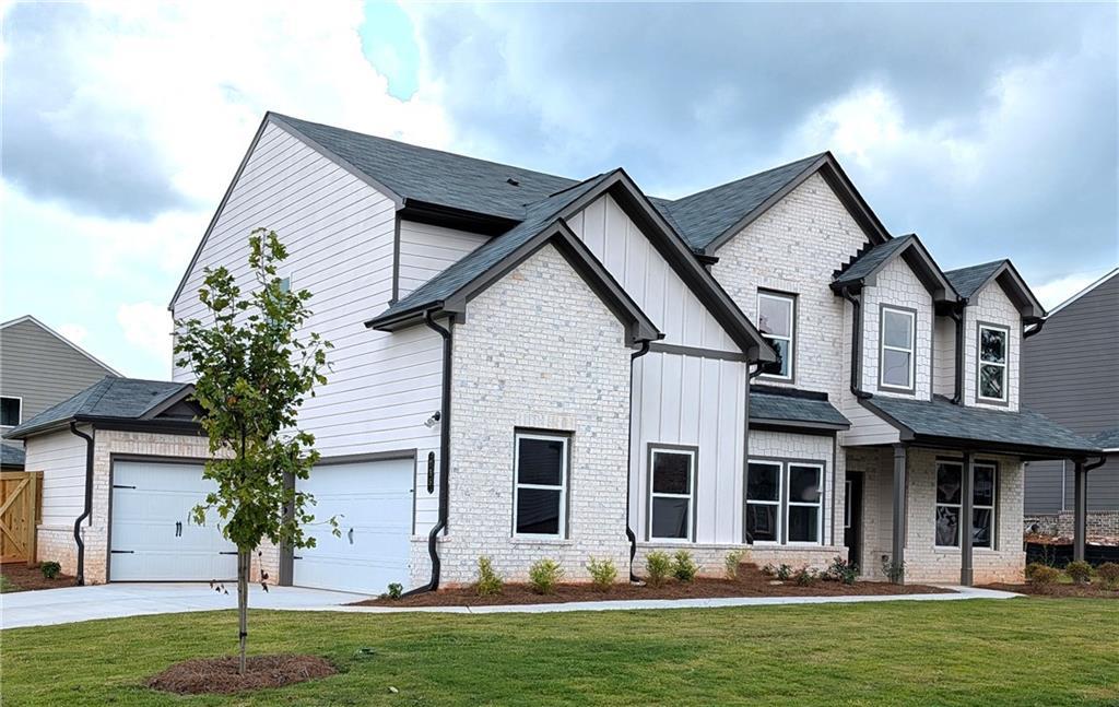 735 Rodeo Dr., Auburn, GA 30011