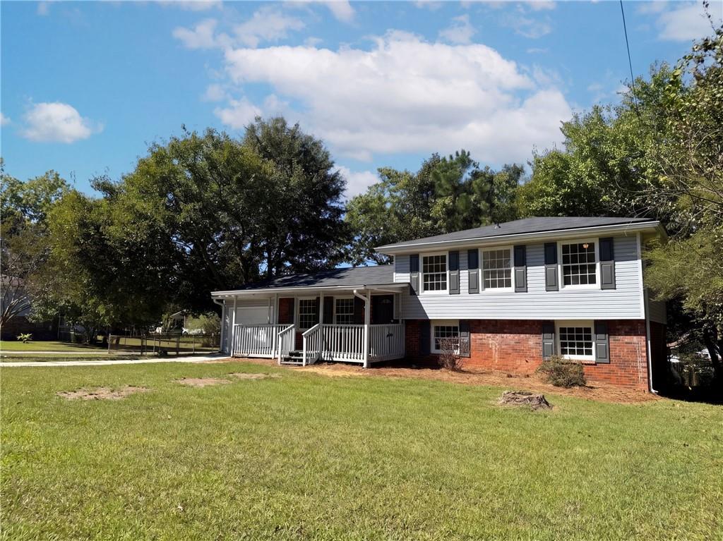 5807 Cobbrook Dr., Ellenwood, GA 30294