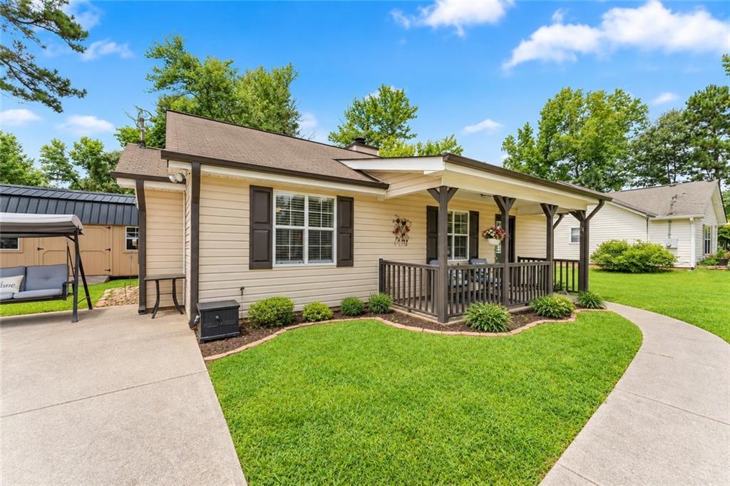 2560 Fairlane Dr., Cumming, GA 30041