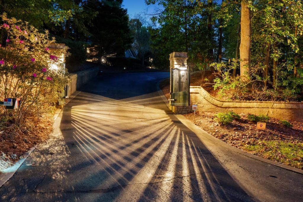 225 Skyridge Dr., Atlanta, GA 30350