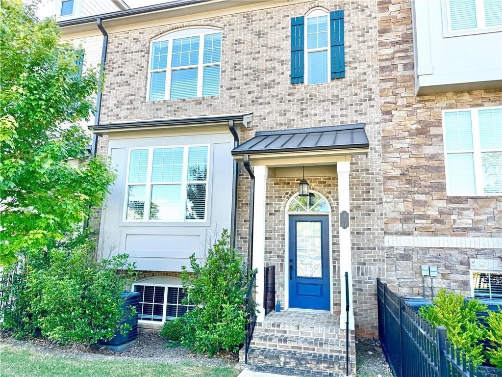 160 Wren Dr., Roswell, GA 30076