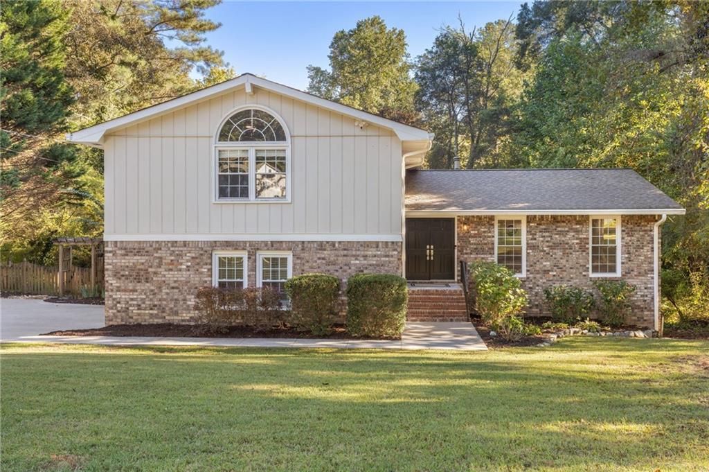 3774 Cherokee Pl., Marietta, GA 30067