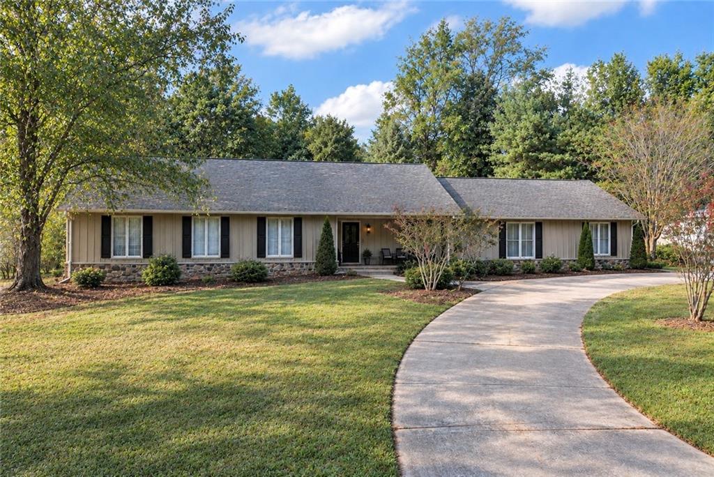3526 Montgomery Dr., Gainesville, GA 30504