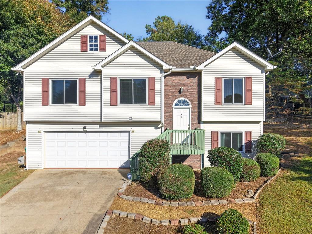 1038 Whispering Woods Dr., Canton, GA 30114