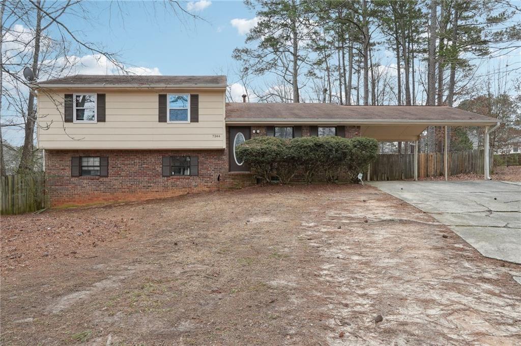 7344 Camelot Ct., Riverdale, GA 30296