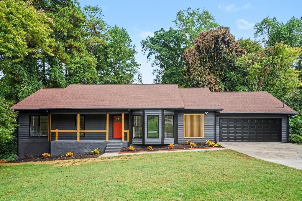 2016 Crescent Dr., Snellville, GA 30078