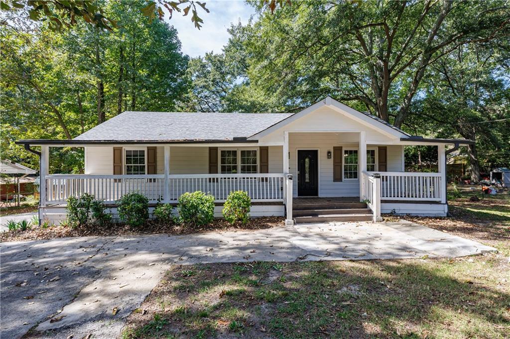5946 Dodgen Rd., Mableton, GA 30126