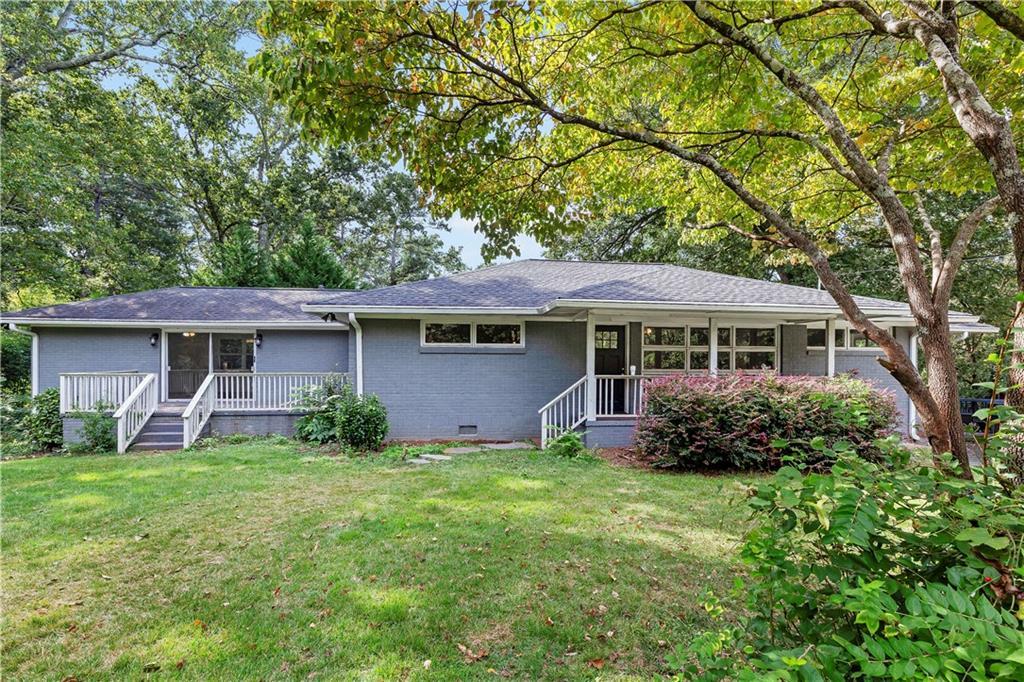 5720 Crabapple Dr., Mableton, GA 30126