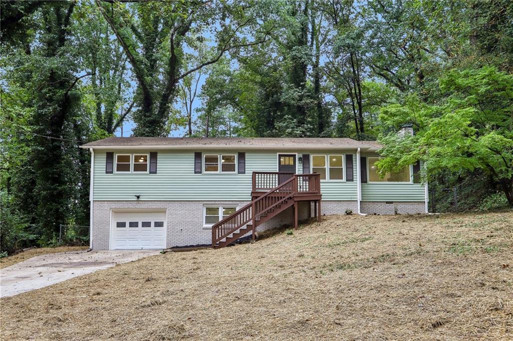 250 King Arthur Dr., Woodstock, GA 30189