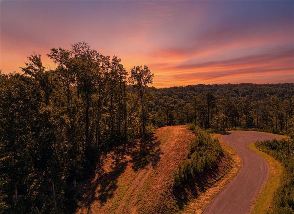 267 River View Tr., Ellijay, GA 30540