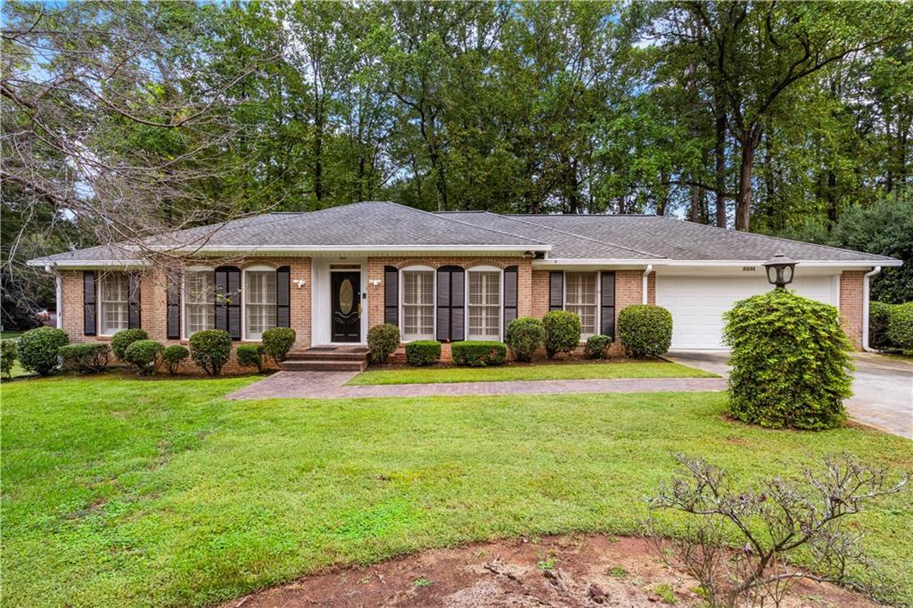 5291 Saffron Dr., Dunwoody, GA 30338
