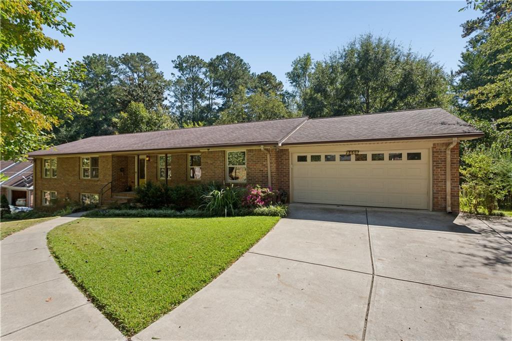2458 Emory Ln., Marietta, GA 30068