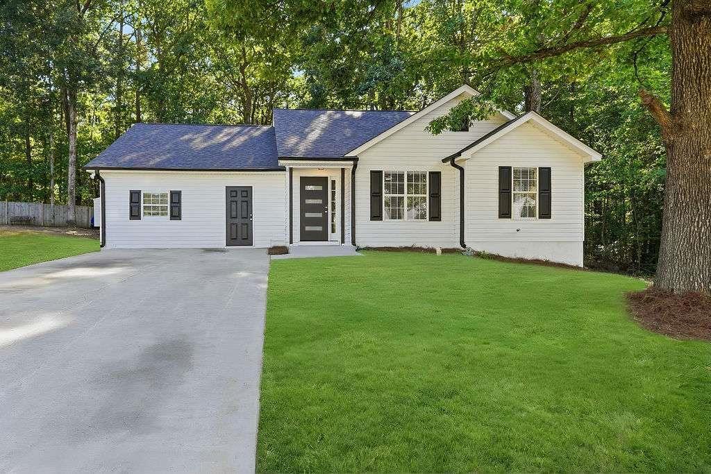 648 Fieldcrest Dr., Mcdonough, GA 30253