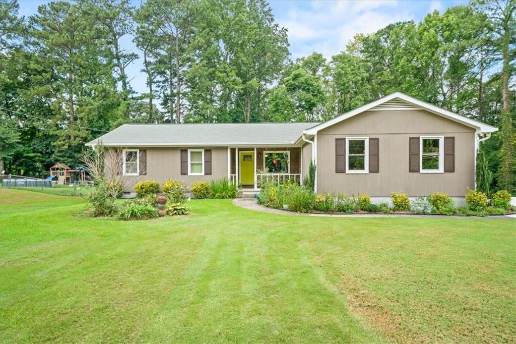1586 Sprayberry Dr., Marietta, GA 30066