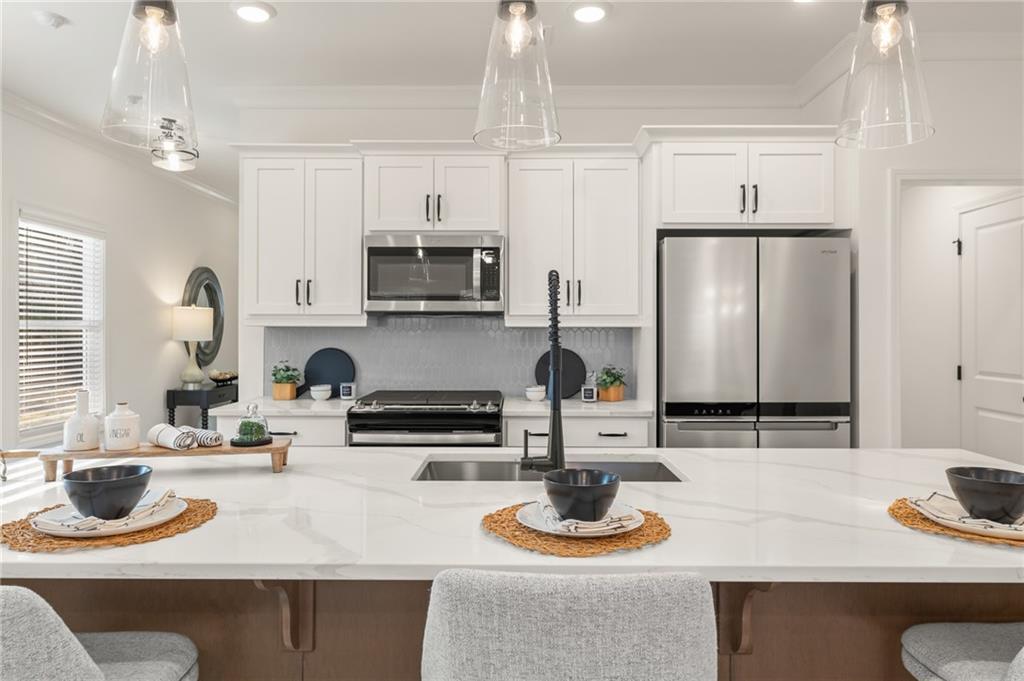 541 Feldspar Way, Lawrenceville, GA 30043