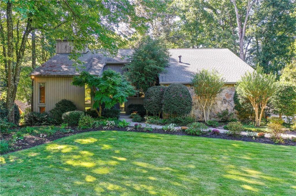1075 Riverside Trace, Sandy Springs, GA 30328
