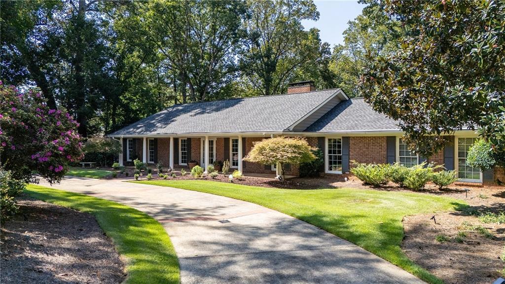 5580 Lake Island Dr., Sandy Springs, GA 30327