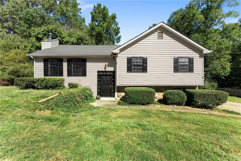 6959 Deaton Henry Rd., Flowery Branch, GA 30542