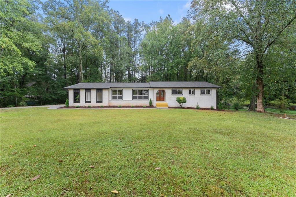 758 Springlake Rd., Lawrenceville, GA 30045