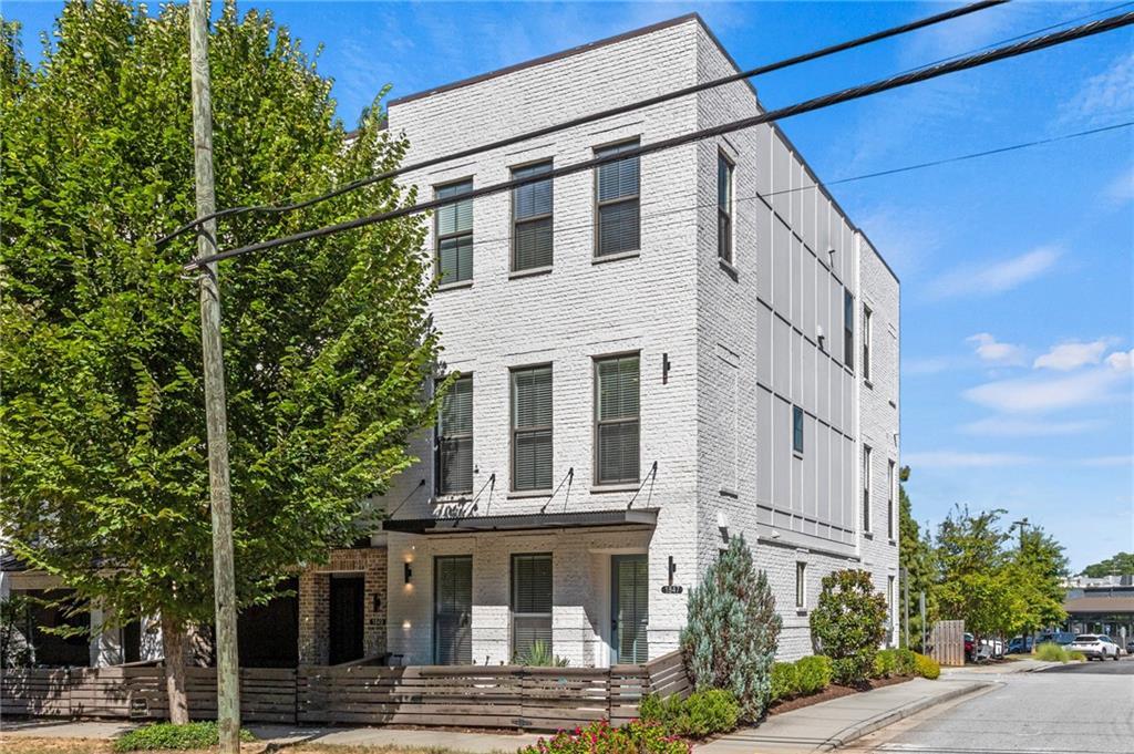 1847 La Dawn Ln., Atlanta, GA 30318