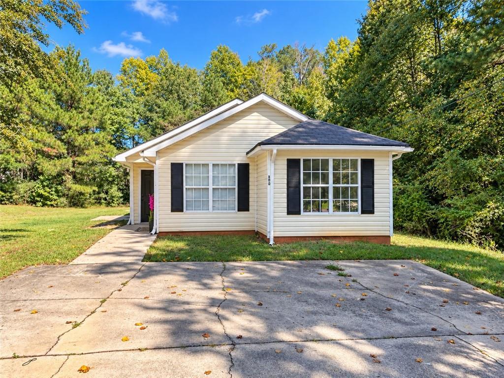 200 Pine Ridge Dr., Carrollton, GA 30117