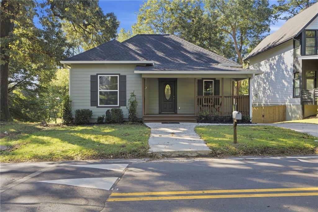 1672 Carroll Dr., Atlanta, GA 30318