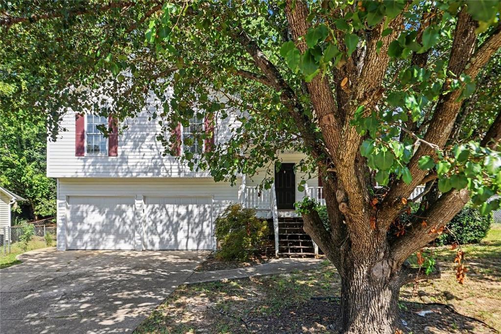 303 Ivy Terrace Dr., Dallas, GA 30157