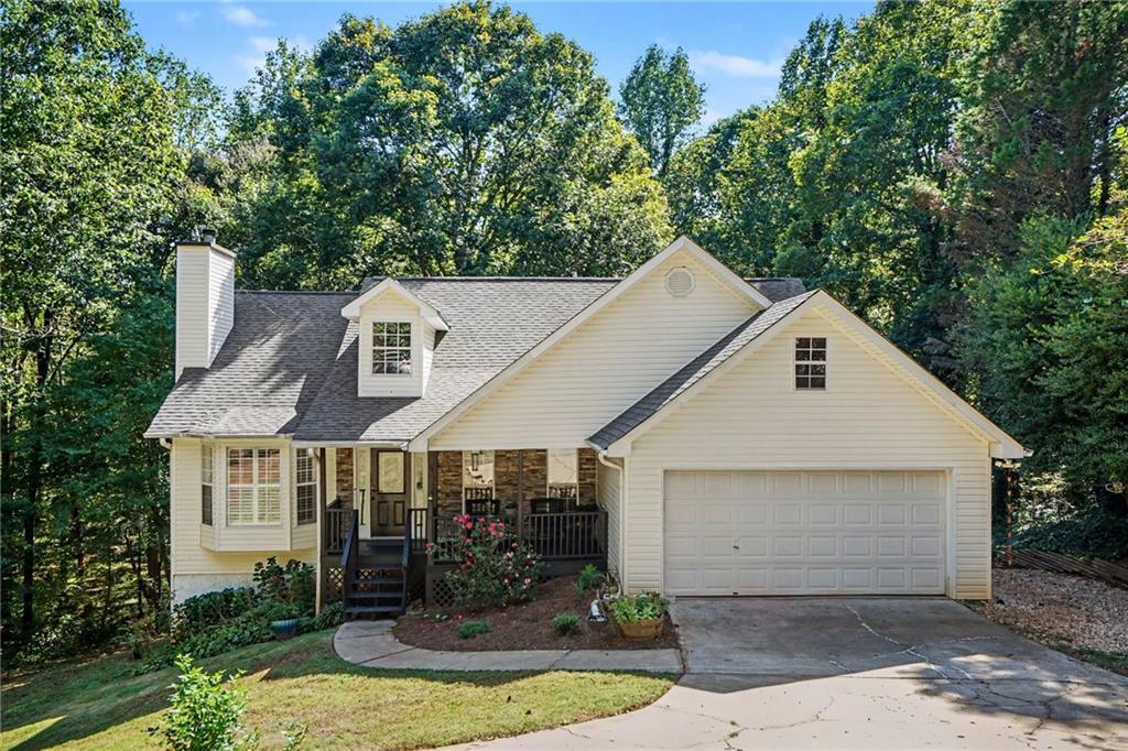 6338 Clearbrook Dr., Flowery Branch, GA 30542