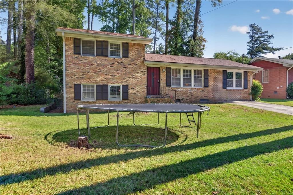 5918 Pinecreek Rd., Forest Park, GA 30297