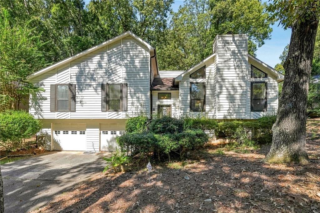 8555 Colony Club Dr., Alpharetta, GA 30022
