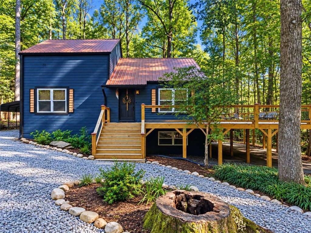 5966 Hilltop Dr., Douglasville, GA 30135