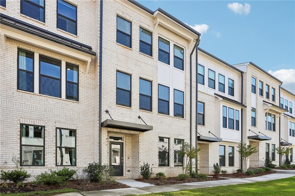 623 Oak Bluff Dr., Cumming, GA 30040