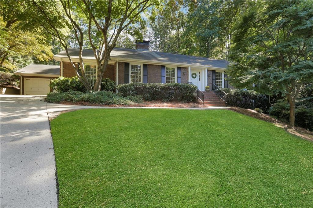 400 Hunters Glen Ct., Atlanta, GA 30328