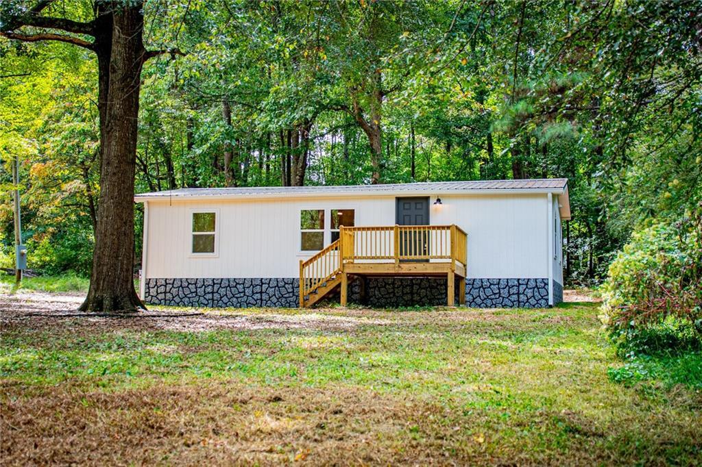 77 Rock Springs Lake Dr., Carrollton, GA 30116