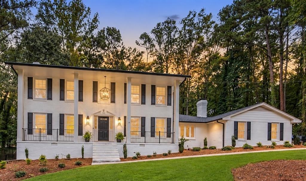 5004 Mountclaire Rd., Stone Mountain, GA 30087