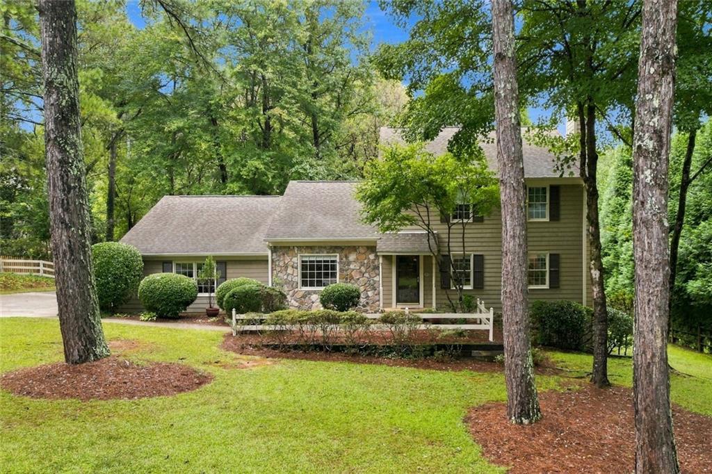 1726 W Point Cir., Marietta, GA 30068