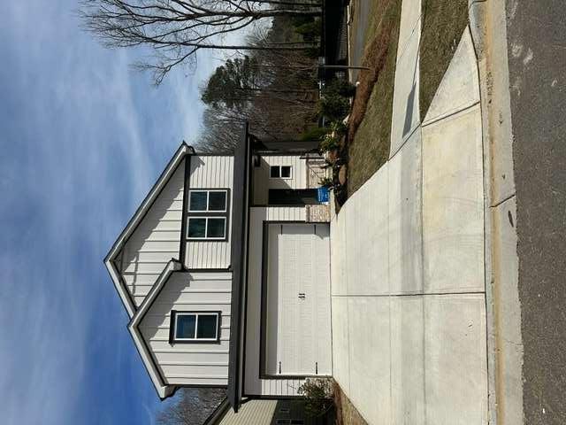 104 Nesbit Dr., Holly Springs, GA 30114