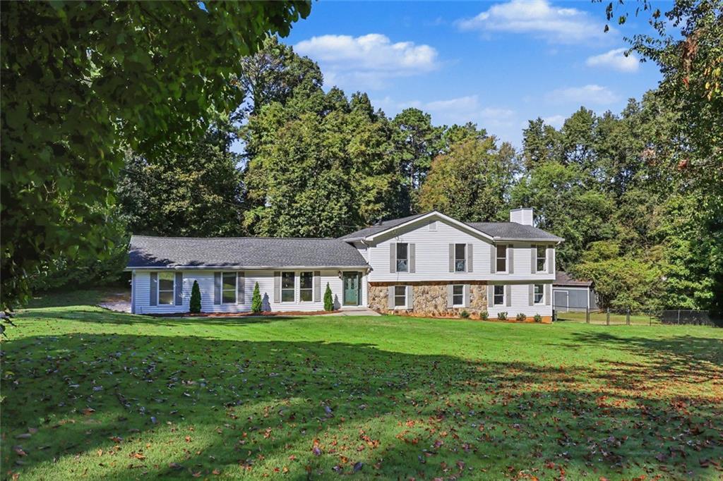 3852 Chattawood Dr., Duluth, GA 30096