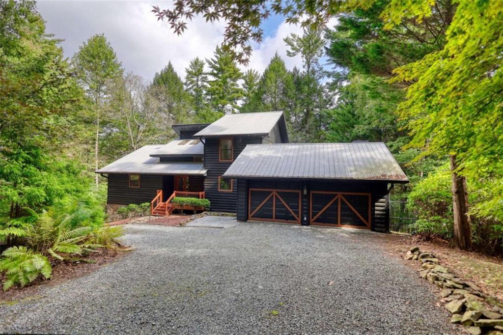 450 Flat Creek Cir., Blue Ridge, GA 30513